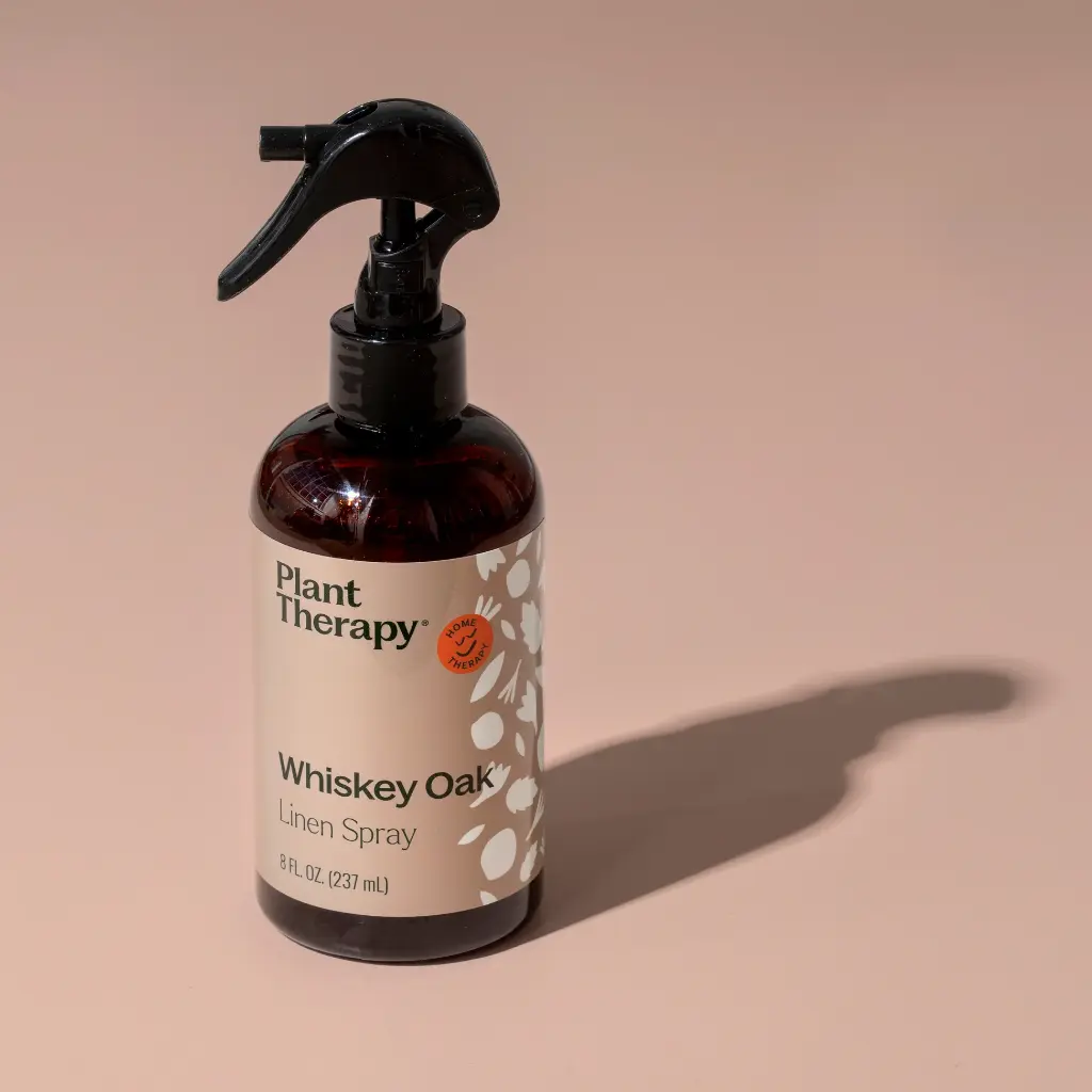 Whiskey_Oak_Linen_Spray-07_1946x.webp